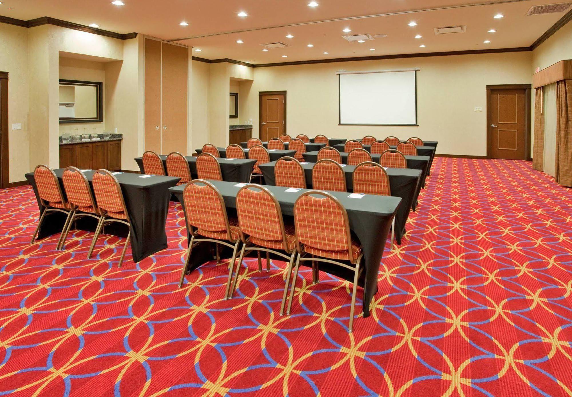 ทาวน์เพลส สวีท มิดแลนด์ Hotel ภายนอก รูปภาพ