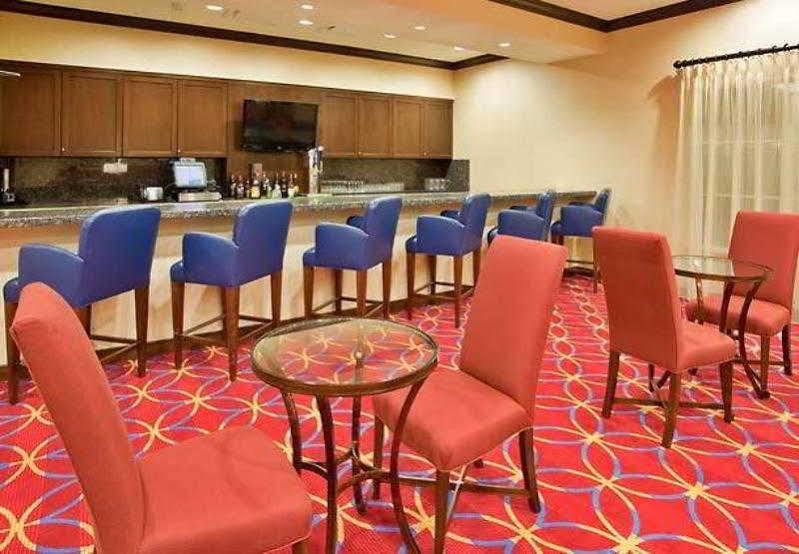 ทาวน์เพลส สวีท มิดแลนด์ Hotel ภายนอก รูปภาพ